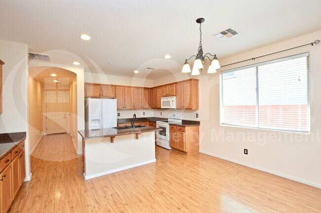 7058 W Lone Tree Trail Peoria, AZ 85383 photo 3