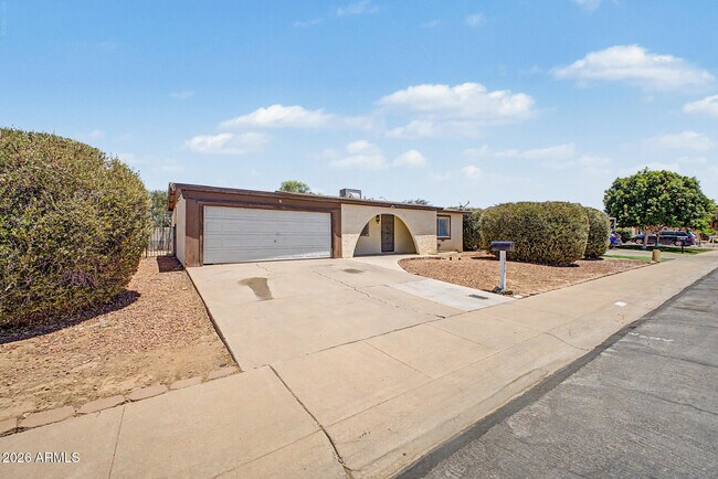 7014 W Palo Verde Dr Glendale, AZ 85303 photo 5