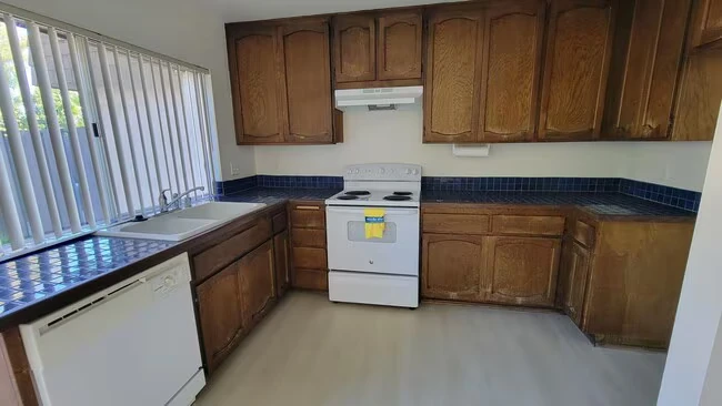 4475 Anne Sladon St Oceanside, CA 92057 photo 2