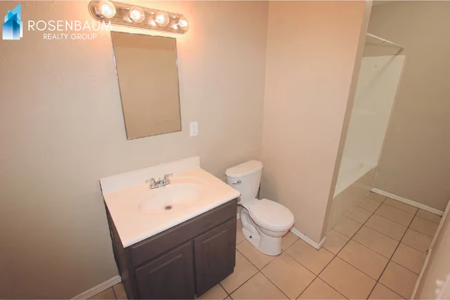 2747 E Chipman Rd Phoenix, AZ 85040 photo 5