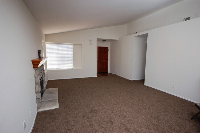 673 Maybritt Cir San Marcos, CA 92069 photo 5