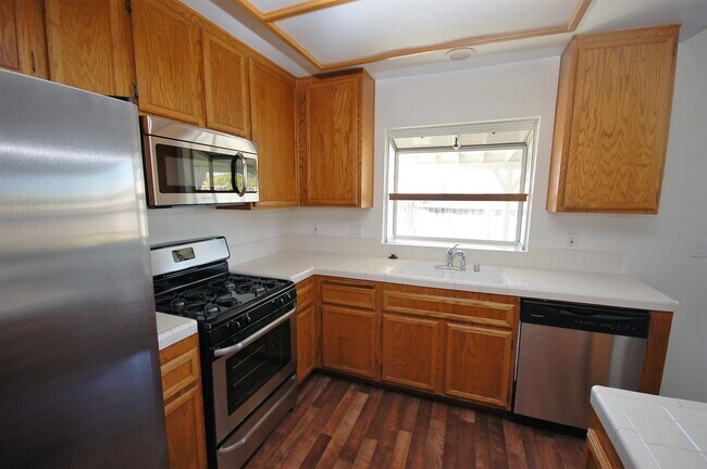 673 Maybritt Cir San Marcos, CA 92069 photo 4