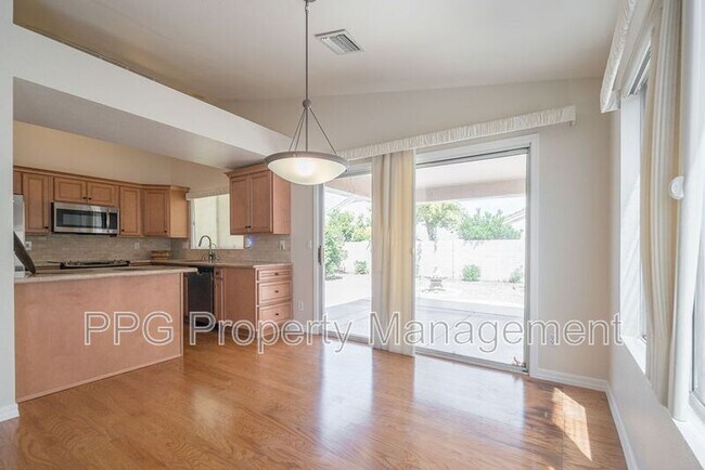 17119 N Joshua Path Surprise, AZ 85374 photo 3