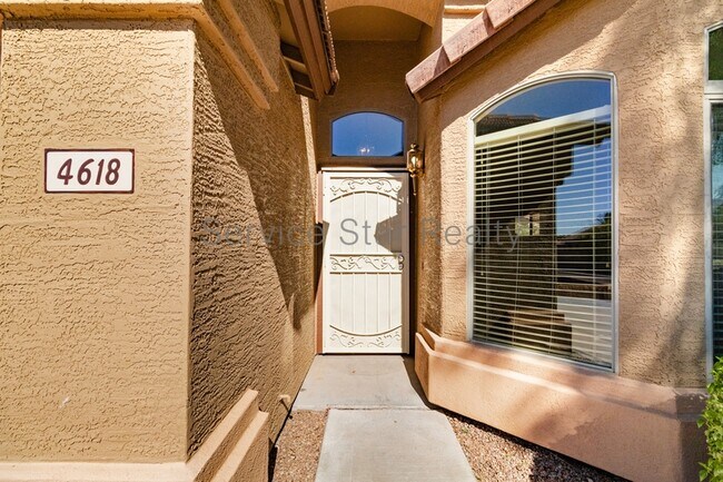 4618 W Beautiful Ln Phoenix, AZ 85339 photo 3