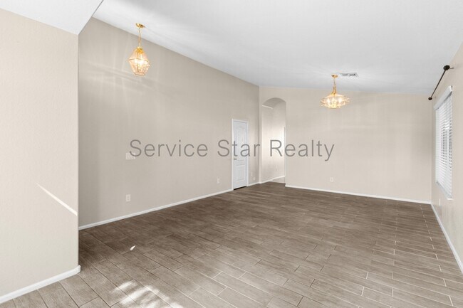 4618 W Beautiful Ln Phoenix, AZ 85339 photo 5