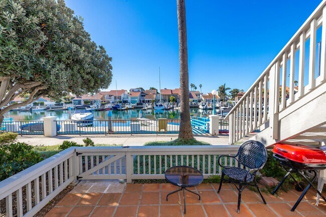 69 Kingston Ct S Coronado, CA 92118 photo 3