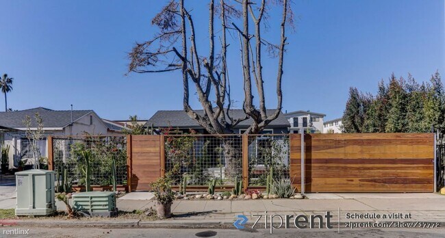 4458 47th St San Diego, CA 92115