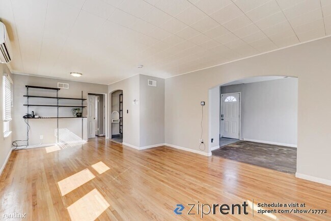 4458 47th St San Diego, CA 92115 photo 5