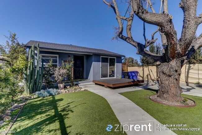 4458 47th St San Diego, CA 92115 photo 2