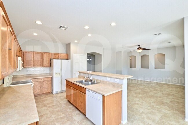 2087 E Aloe Pl Chandler, AZ 85286 photo 4