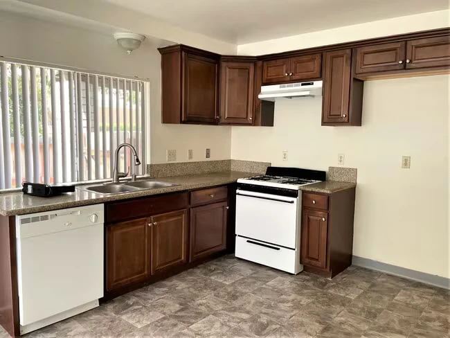 10847 Carbet Pl San Diego, CA 92124 photo 2