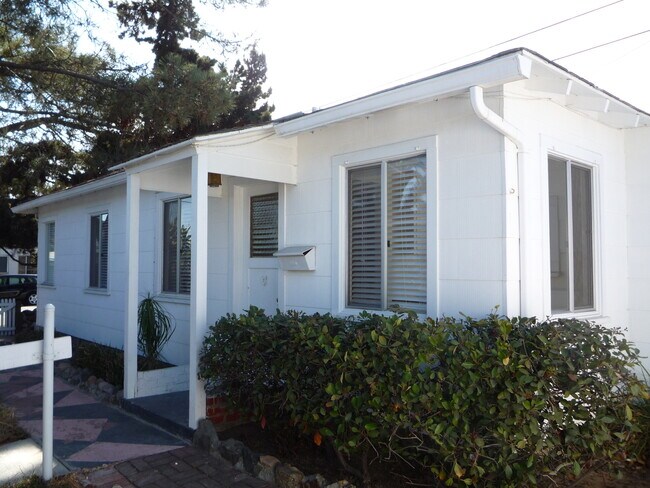 1770 Fortuna Ave photo 2