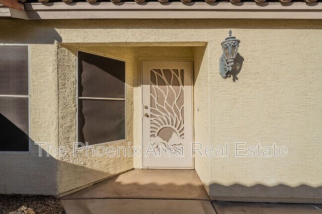 1125 W Macaw Dr Chandler, AZ 85286 photo 4