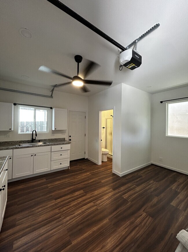 3287-89 Luna Ave San Diego, CA 92117