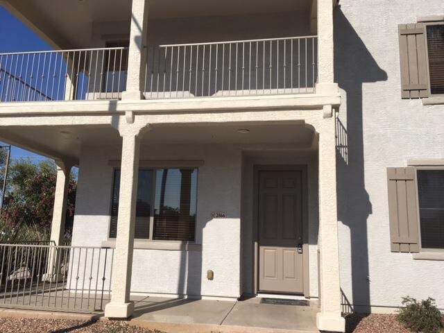 2866 S Brett St photo 3