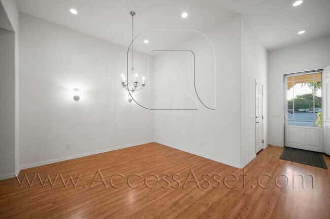 31723 McCartney Dr Winchester, CA 92596 photo 5