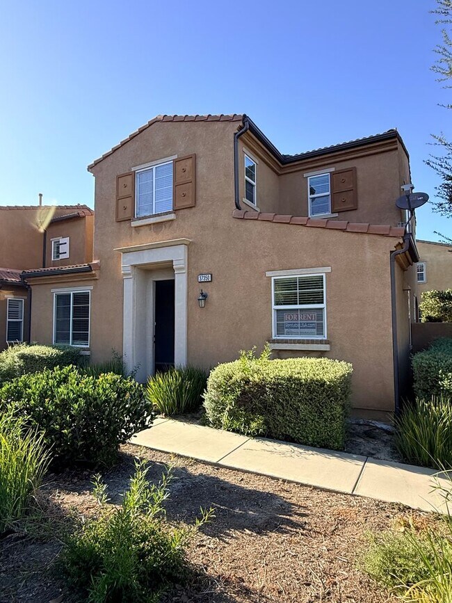 37350 Paseo Tulipa Murrieta, CA 92563