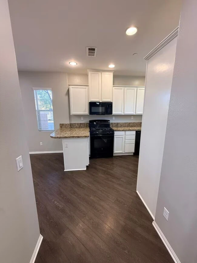 37350 Paseo Tulipa Murrieta, CA 92563 photo 4