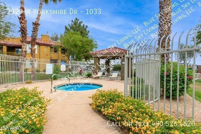 2929 W Yorkshire Dr Phoenix, AZ 85027 photo 5