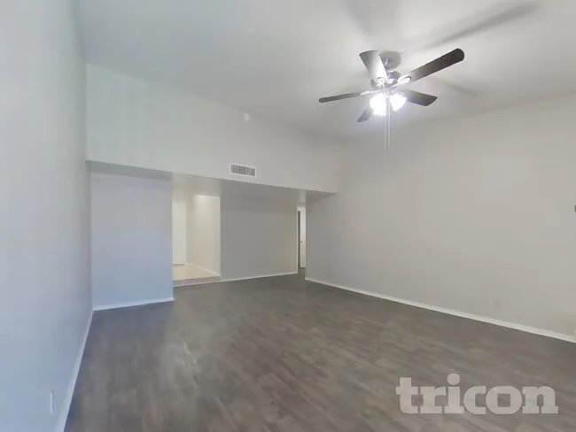 4323 W Poinsettia Dr Glendale, AZ 85304 photo 4