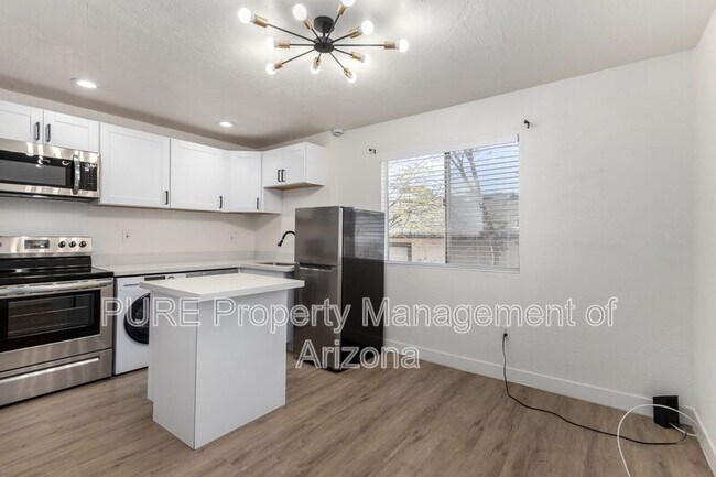 1538 W Fillmore St Phoenix, AZ 85007 photo 4