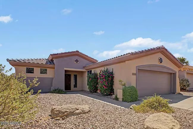 42108 N ANTHEM HEIGHTS Drive photo 2