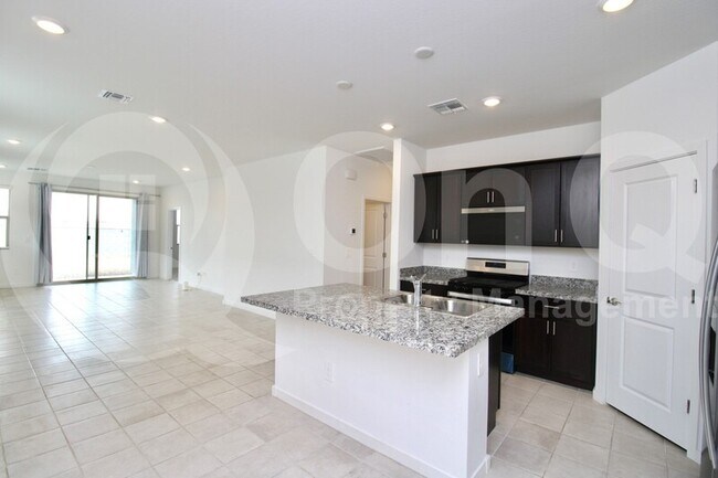21810 N Lynn St Maricopa, AZ 85138 photo 4