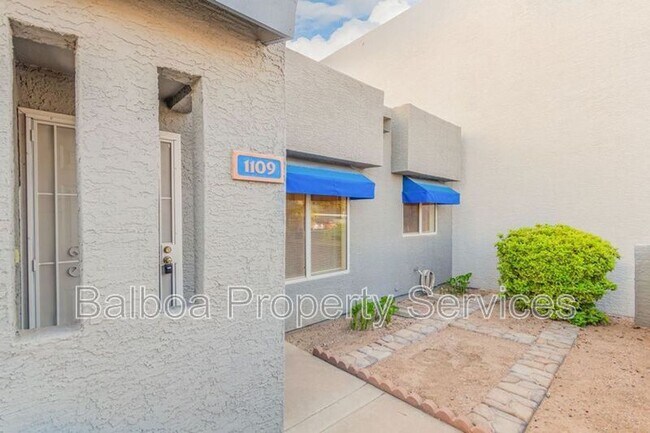 220 N 22nd Pl Mesa, AZ 85213 photo 4