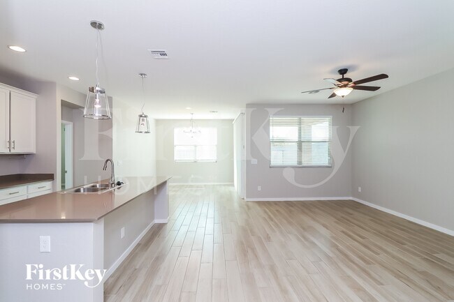 10245 W Wood St Tolleson, AZ 85353 photo 3