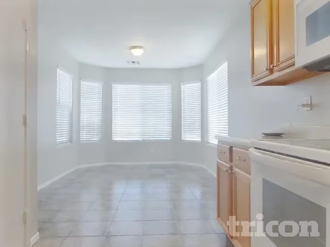 10819 W Virginia Ave Avondale, AZ 85392 photo 4