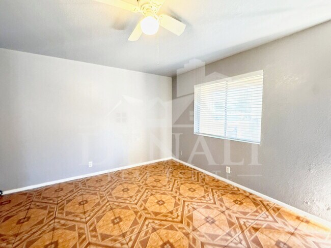 624 E Marilyn Ave Mesa, AZ 85204 photo 5