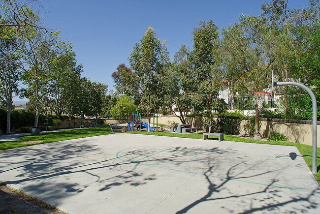 Mission Hills photo 3