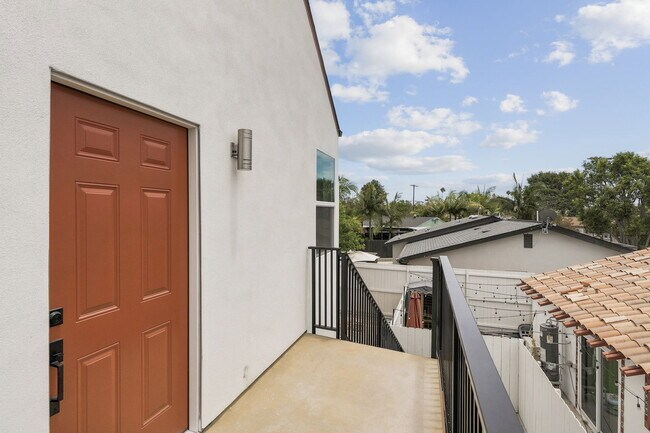 3518 Oak Glen Ln San Diego, CA 92117 photo 4