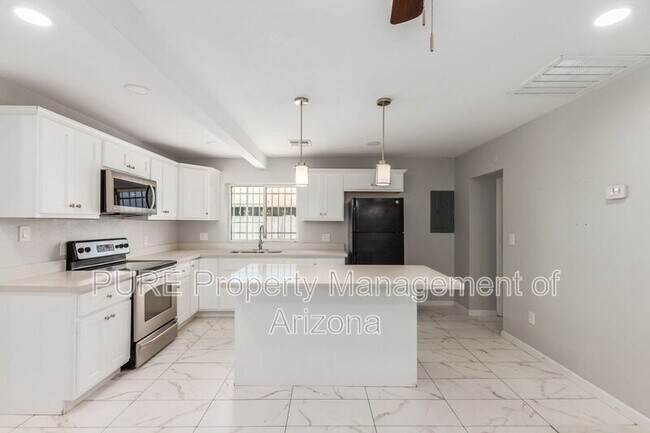 2524 West Campbell Ave Phoenix, AZ 85017 photo 3