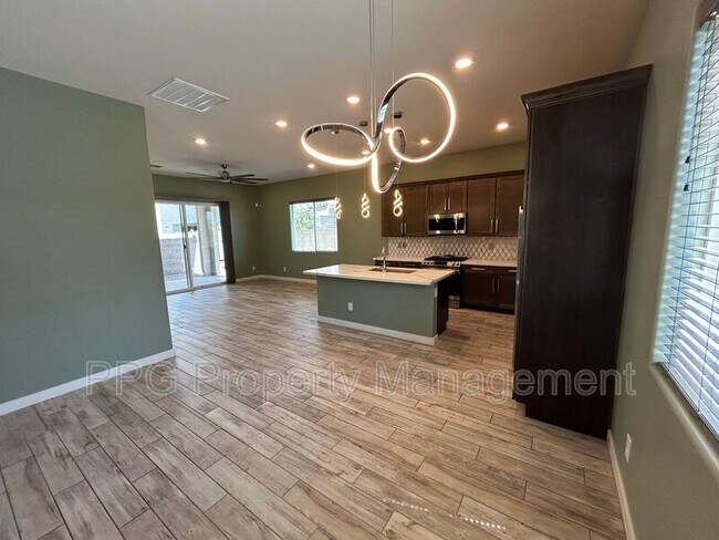 15965 N 74th Ln Peoria, AZ 85381 photo 5