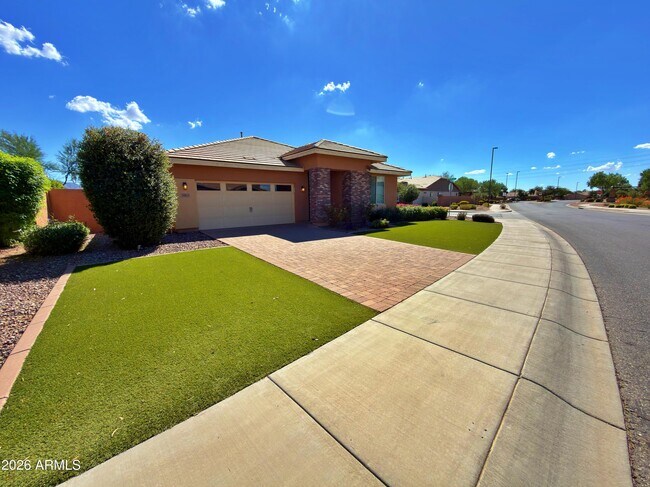 3265 E Myrtabel Wy Gilbert, AZ 85298 photo 2