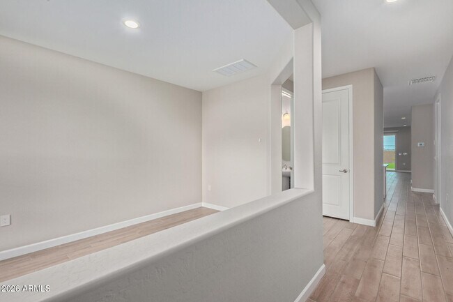 2035 E Northwood Dr photo 5