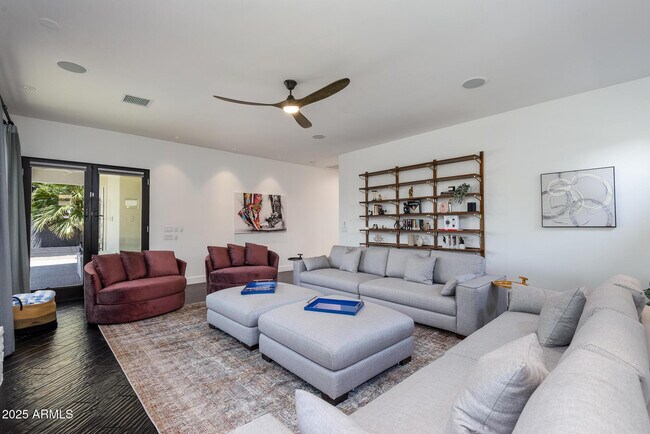 4514 N 35th Pl Phoenix, AZ 85018 photo 3