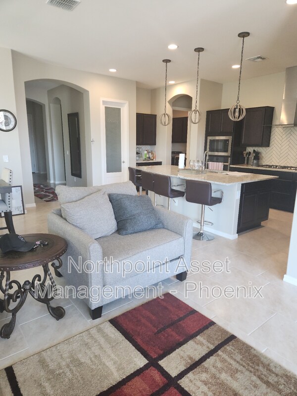 16085 W Montana De Oro Dr Surprise, AZ 85387 photo 2