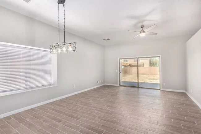 10012 W Wood St Tolleson, AZ 85353 photo 5