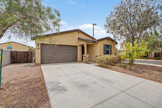 21415 W Holly St Buckeye, AZ 85396 photo 3
