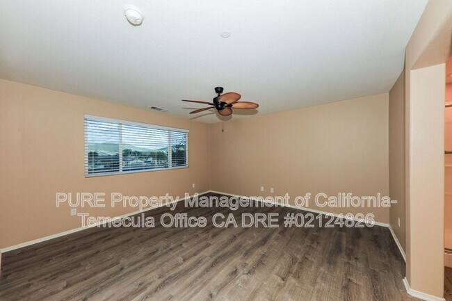 34921 Ryanside Ct Winchester, CA 92596 photo 3