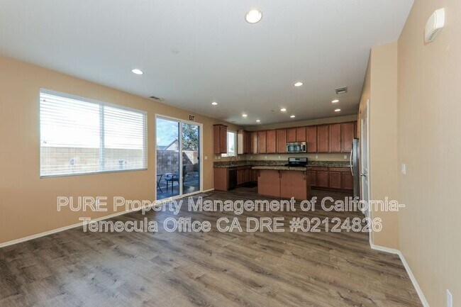 34921 Ryanside Ct Winchester, CA 92596 photo 5