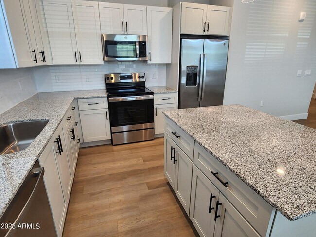 15510 N La Cometa Ave Surprise, AZ 85374 photo 5