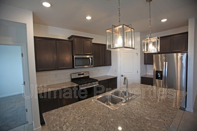 14097 W Valentine St Surprise, AZ 85379 photo 5