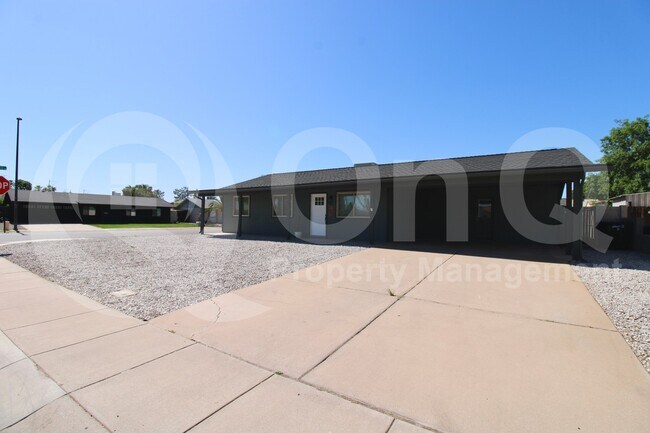 104 E Laurel Ave Gilbert, AZ 85234 photo 2