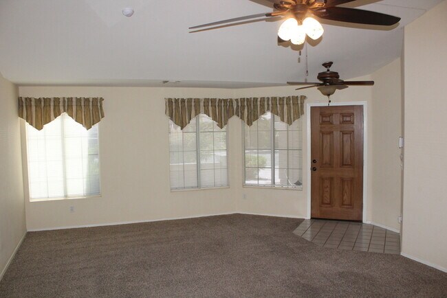2543 S Essex Mesa, AZ 85209 photo 4