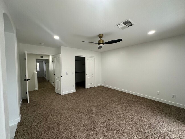 630 W Sereno Dr Gilbert, AZ 85233 photo 3