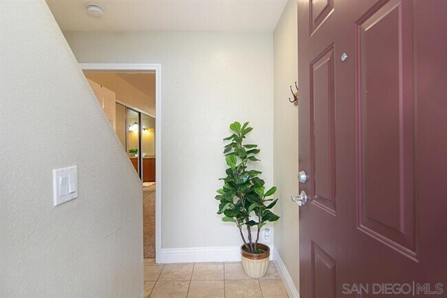 2251 Worden St San Diego, CA 92107 photo 4