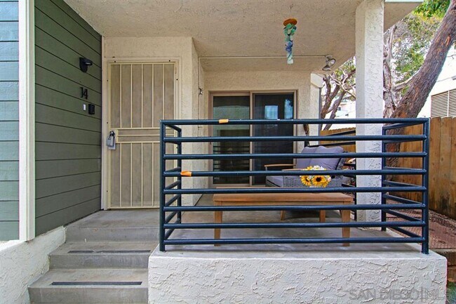 2251 Worden St San Diego, CA 92107 photo 3